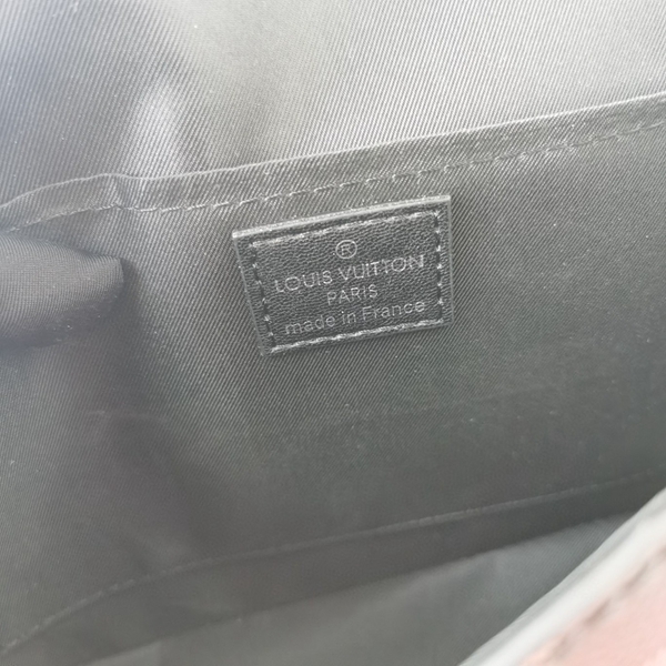 ルイヴィトンバッグ着用イメージ